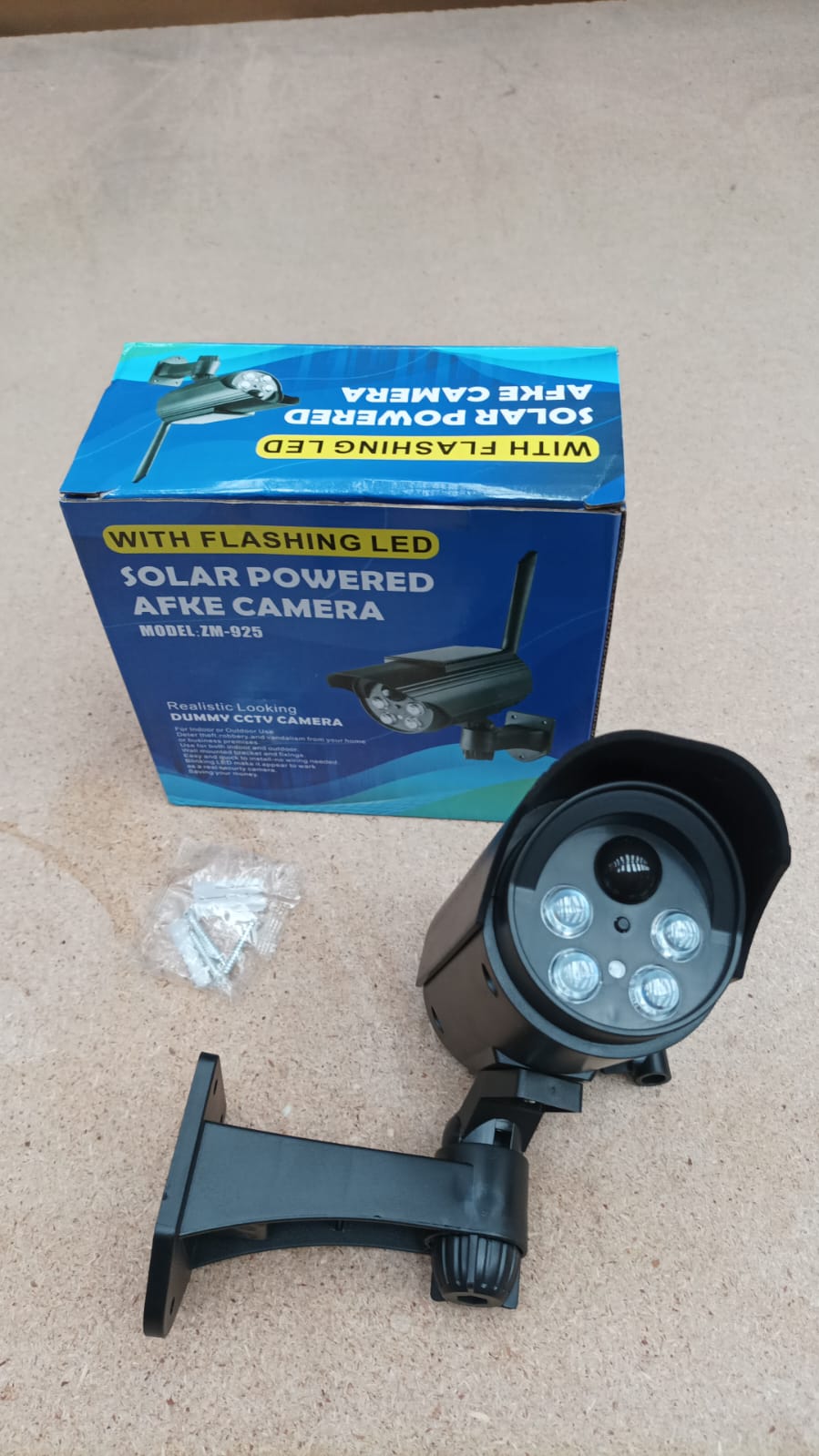 Cámara Falsa Solar con Sensor de Movimiento